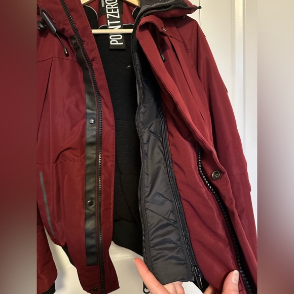Point Zero Bomber Jacket in dark Red. Very warm jacket, perfect for winter - Picture 4 of 6